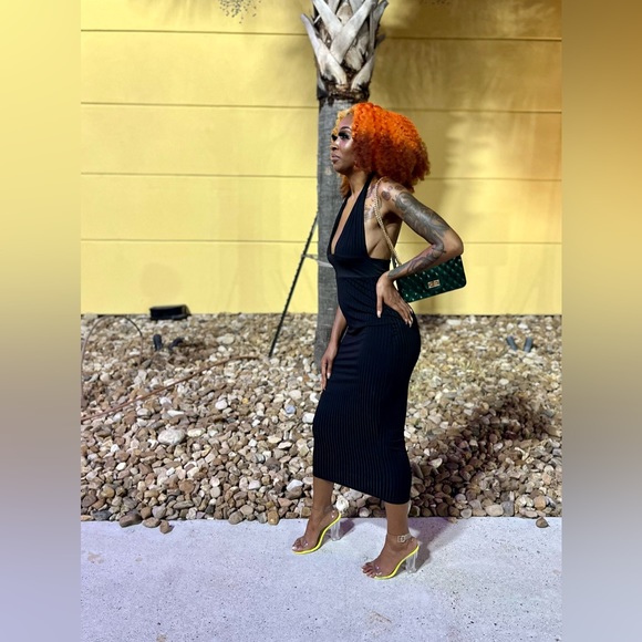 Meet your Posher 🖤 - Picture 1 of 3